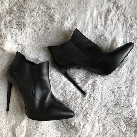 Saint Laurent Leather Ankle Point Boots - Picture 1 of 3